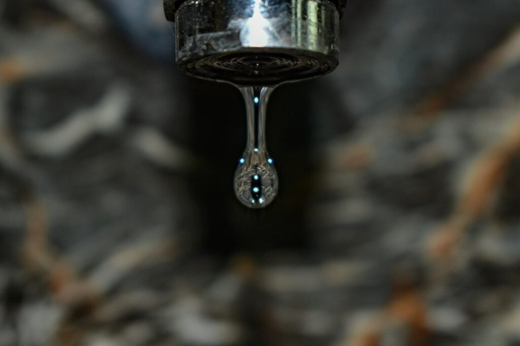 Rubinetto che gocciola anche da chiuso con goccia d'acqua