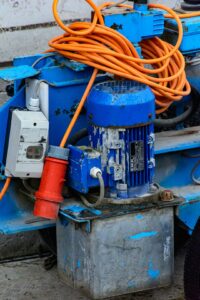 Elettropompa sommersa con cavo elettrico pronta per il controllo