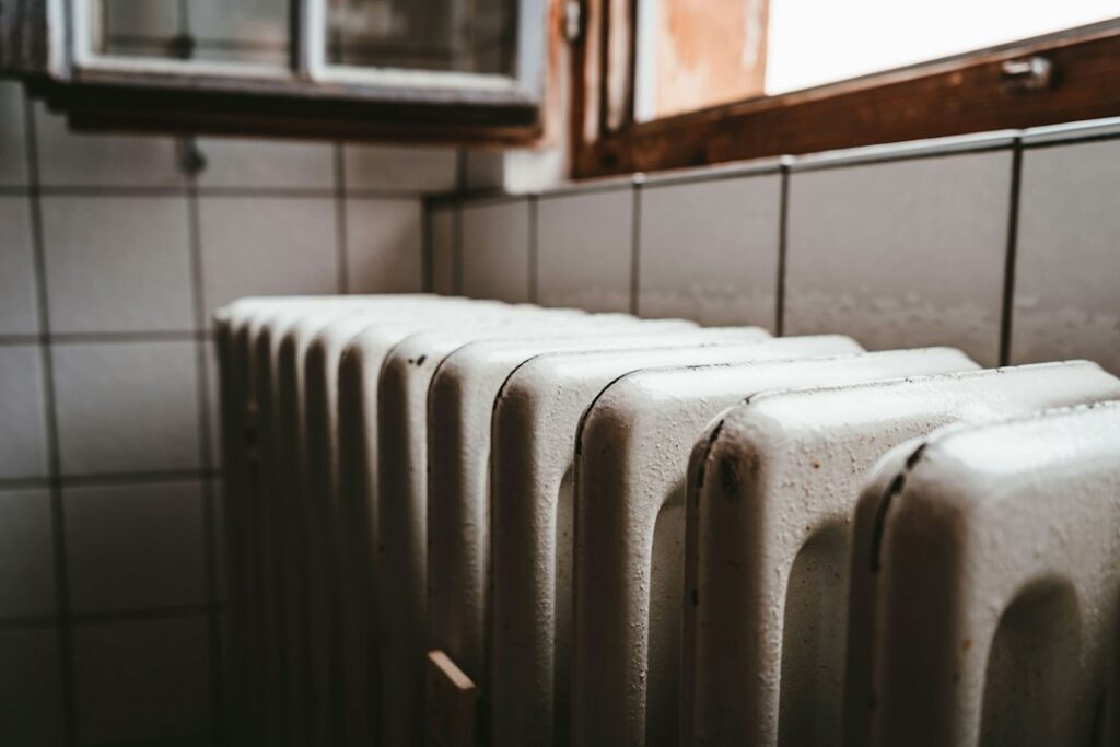 Termosifone domestico da sfiatare perché freddo nella parte alta
